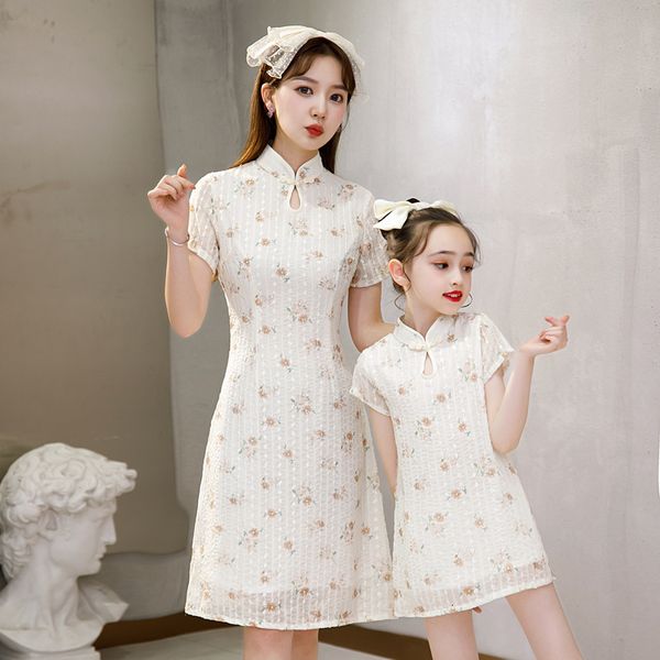 luxury casual dresses parent child cheongsam improved 2021 spring summer frh and elegant girl lace embroidered parent-child women's d, Black;gray
luxury casual dresses parent child cheongsam improved 2021 spring summer frh and elegant girl lace embroidered parent-child women's d, Black;gray