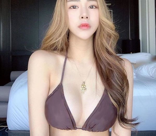 classic swimwear letter pattern print women summer two pieces swimsuit women's fashion bikinis 3 styles bathing suit, White;black
classic swimwear letter pattern print women summer two pieces swimsuit women's fashion bikinis 3 styles bathing suit, White;black