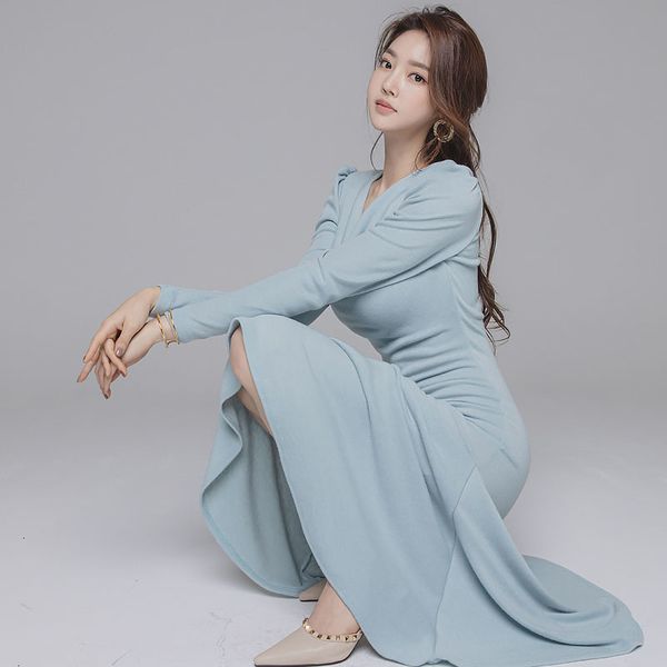 new 2021 women elegant solid korean chic long sleeve casual knitted sweater robe l8c2, Black;gray
new 2021 women elegant solid korean chic long sleeve casual knitted sweater robe l8c2, Black;gray