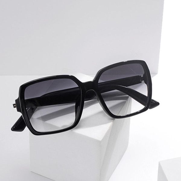 sunglasses smart blue glasses sunlasses conduct answering calls listen music for women men, White;black
sunglasses smart blue glasses sunlasses conduct answering calls listen music for women men, White;black