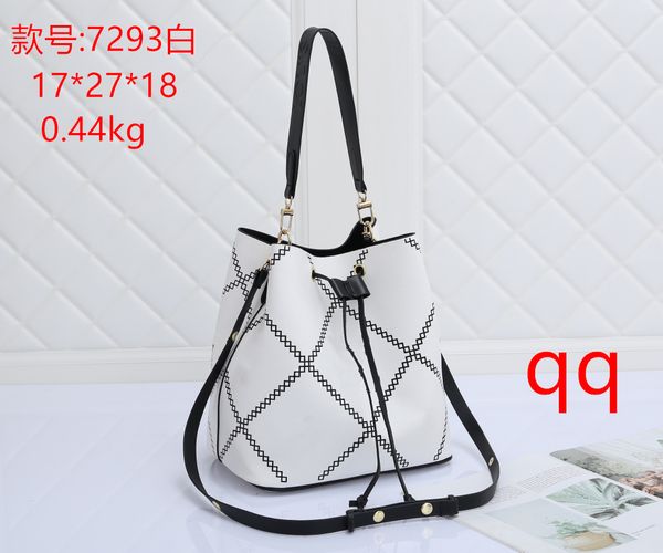 aks latest women's large handbag shoulder bag printed handbag handle backpack tramp handbags eye-catching fashion women bags
aks latest women's large handbag shoulder bag printed handbag handle backpack tramp handbags eye-catching fashion women bags
