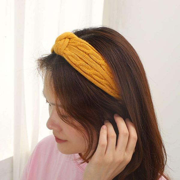 autumn winter knotted twist hoop wool braided pressing simple -skid wide edge headband, Black;brown
autumn winter knotted twist hoop wool braided pressing simple -skid wide edge headband, Black;brown