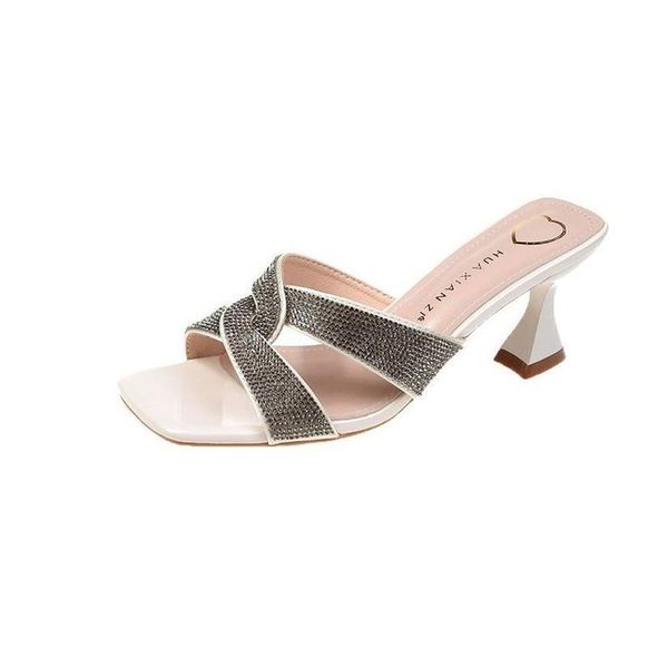 slippers casual summer women's stitching vamp fashion all-match rhinestone decoration with heel sexy, Black
slippers casual summer women's stitching vamp fashion all-match rhinestone decoration with heel sexy, Black