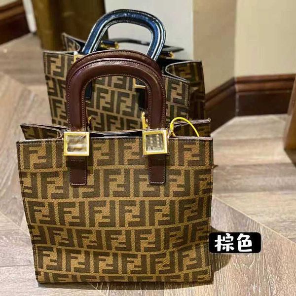 women luxurys designers bags 2021 womens handbags purses designer crossbody wallet bag louisbags_18 canvas large capacity single fashion ver
women luxurys designers bags 2021 womens handbags purses designer crossbody wallet bag louisbags_18 canvas large capacity single fashion ver