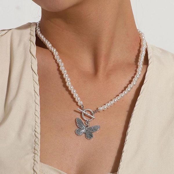 luxury bohemian vintage butterfly choker necklaces for women fashion pearl clavicle necklaces collars women jewelry 2021, Golden;silver
luxury bohemian vintage butterfly choker necklaces for women fashion pearl clavicle necklaces collars women jewelry 2021, Golden;silver