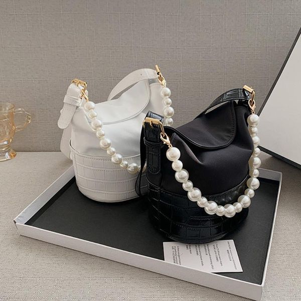 cross body elegant peal chain women handbags fashion stone pattern vintage pu leather splicing ladies casual underarm shoulder bags
cross body elegant peal chain women handbags fashion stone pattern vintage pu leather splicing ladies casual underarm shoulder bags