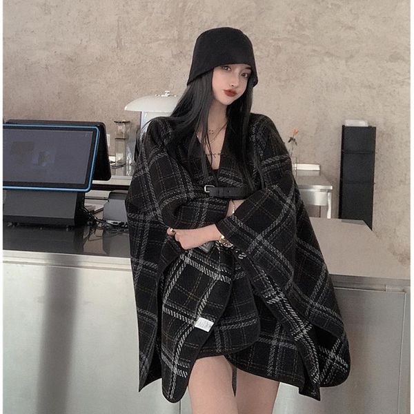 women's wool & blends women plaid cloak woolen blended coat autumn winter korean loose v-neck chic mid-length ladies outerwear streetwe, Black
women's wool & blends women plaid cloak woolen blended coat autumn winter korean loose v-neck chic mid-length ladies outerwear streetwe, Black