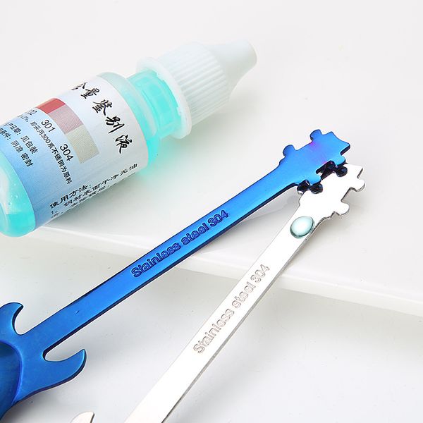1pcs stainless steel cartoon guitar spoon creative milk coffee spoon ice cream candy teaspoon accessories
1pcs stainless steel cartoon guitar spoon creative milk coffee spoon ice cream candy teaspoon accessories