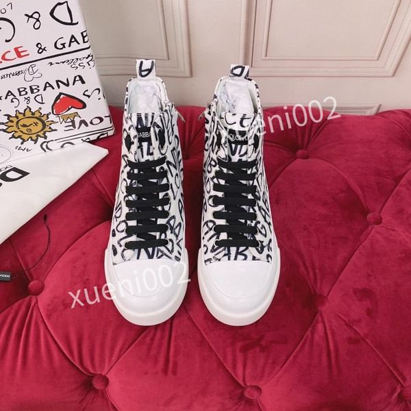 selling fashion boots triple s women shoes breathable platform sneakers black white bred trainers spring autumn sports running outdoor comfo
selling fashion boots triple s women shoes breathable platform sneakers black white bred trainers spring autumn sports running outdoor comfo