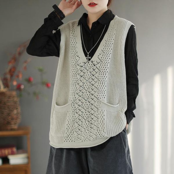 women's vests 2021 spring vest pullovers women knit loose retro casual pockets hollow out solid color sleeveless sweaters mujer knitwea, Black;white
women's vests 2021 spring vest pullovers women knit loose retro casual pockets hollow out solid color sleeveless sweaters mujer knitwea, Black;white