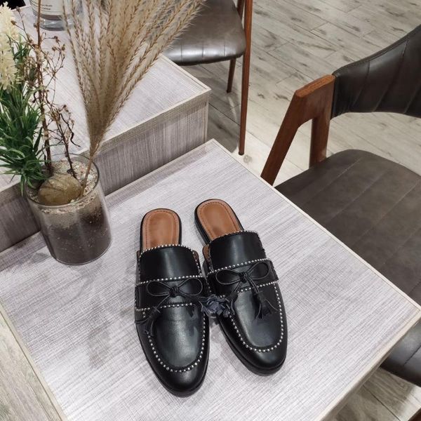 slippers 2021 style pearl bow baotou slipper korean-style flat round head satin surface lazy for women, Black
slippers 2021 style pearl bow baotou slipper korean-style flat round head satin surface lazy for women, Black