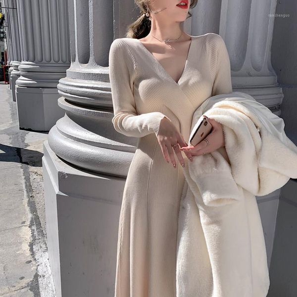 casual dresses vintage knitted dress women elegant long sleeve midi 2021 autumn bodycon robe korean style fashion outfits, Black;gray
casual dresses vintage knitted dress women elegant long sleeve midi 2021 autumn bodycon robe korean style fashion outfits, Black;gray