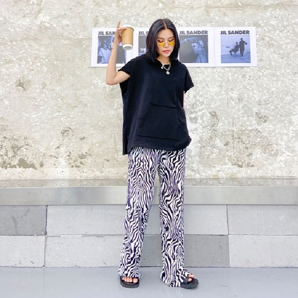 2021 new casual of wide leg women leopard elastic lady size big pants cabh, Black;white
2021 new casual of wide leg women leopard elastic lady size big pants cabh, Black;white