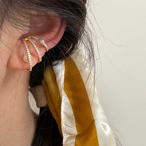 gold and silver pearl ear bone clip french painless ear clip no ear hole female earrings new e2-7
gold and silver pearl ear bone clip french painless ear clip no ear hole female earrings new e2-7