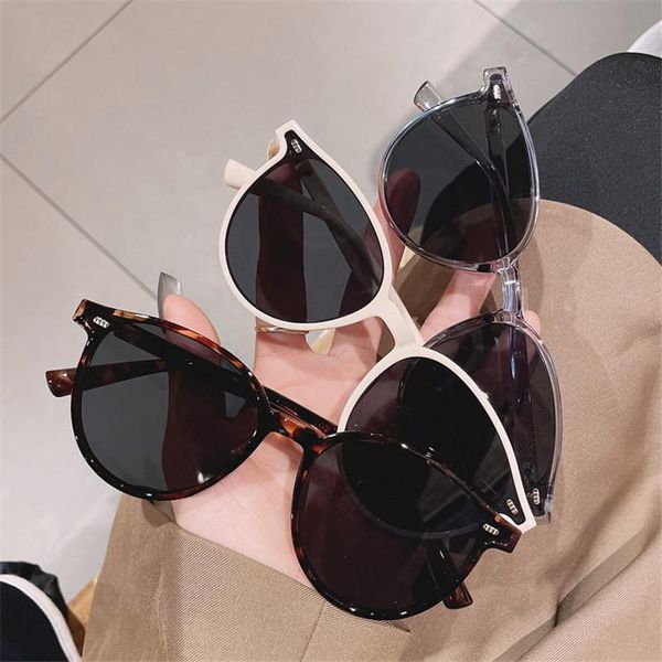 sunglasses 2021 fashion metal accessories women street glasses round sun men vintage black uv400, White;black
sunglasses 2021 fashion metal accessories women street glasses round sun men vintage black uv400, White;black