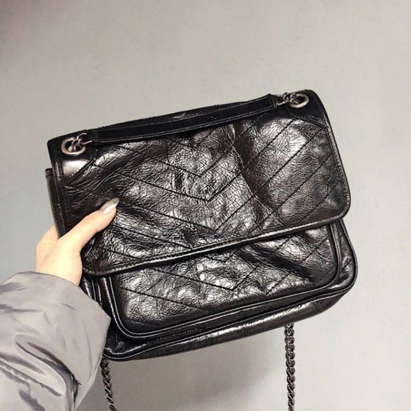 2021 new burst oil wax cowhide messenger bag vintage double chain womens bag european and american style shoulder crossbody small square bag
2021 new burst oil wax cowhide messenger bag vintage double chain womens bag european and american style shoulder crossbody small square bag