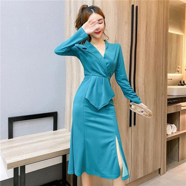 casual dresses 2021 autumn and winter european american style ol suit collar fashion temperament waist ruffle dress, Black;gray
casual dresses 2021 autumn and winter european american style ol suit collar fashion temperament waist ruffle dress, Black;gray