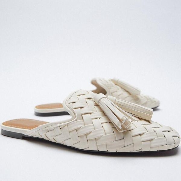 slippers cover toe mules for women 2021 ladies' flat shoes female pantofle fringe summer microfiber pu rome basic rubber, Black
slippers cover toe mules for women 2021 ladies' flat shoes female pantofle fringe summer microfiber pu rome basic rubber, Black