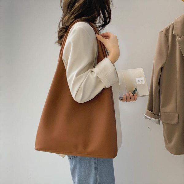 shoulder bags fashionable and simple women's big bag 2021 trend korean underarm large capacity personalized tote
shoulder bags fashionable and simple women's big bag 2021 trend korean underarm large capacity personalized tote