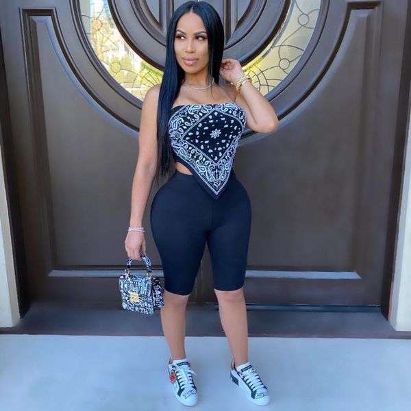 women's tracksuits 2pcs women summer outfit paisley print strapless off-shoulder tank + solid color tight shorts for lady 5 colors, Gray
women's tracksuits 2pcs women summer outfit paisley print strapless off-shoulder tank + solid color tight shorts for lady 5 colors, Gray