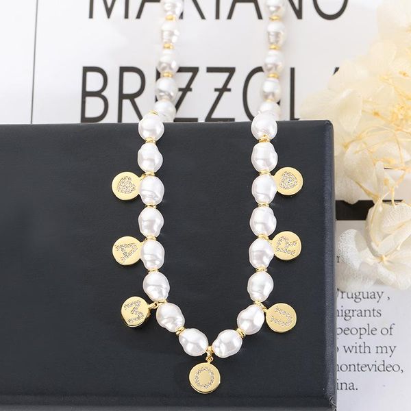chokers fashion pearl choker necklace vintage gold color round english letter pearls neclaces nice gift for women valentine's day zk35, Golden;silver
chokers fashion pearl choker necklace vintage gold color round english letter pearls neclaces nice gift for women valentine's day zk35, Golden;silver