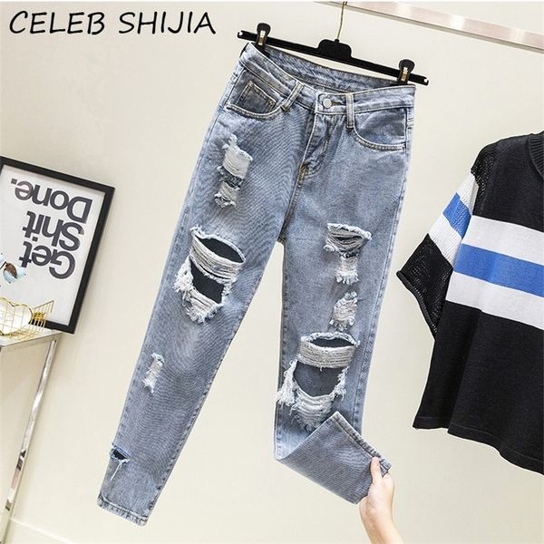 vintage hole jeans woman boyfriend style light blue ripped high waist denim harem pants for woman korean chic jean female 210202
vintage hole jeans woman boyfriend style light blue ripped high waist denim harem pants for woman korean chic jean female 210202