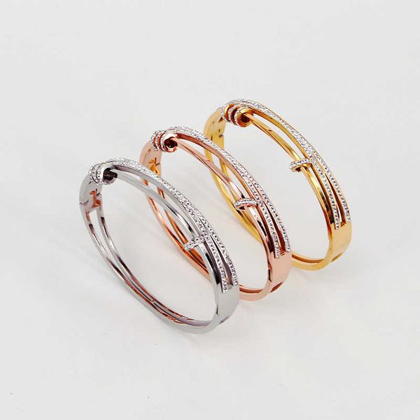 personality rose gold bracelet bangle women four-ring crossover bracelet for women cubic zirconia girl stainless steel jewelry q0717, Black
personality rose gold bracelet bangle women four-ring crossover bracelet for women cubic zirconia girl stainless steel jewelry q0717, Black
