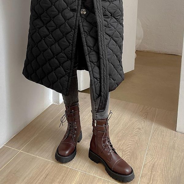 dress shoes spring and autumn 2021 leather thick bottom handsome knight boots women's fashion wild hollow short x052, Black
dress shoes spring and autumn 2021 leather thick bottom handsome knight boots women's fashion wild hollow short x052, Black