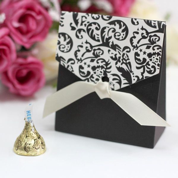 gift wrap creative white black flower with ribbon wedding candy box beautiful small party supplies 20/50/100 pieces
gift wrap creative white black flower with ribbon wedding candy box beautiful small party supplies 20/50/100 pieces