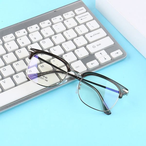 luxury designer new fashion tr90 full spectacle frame men's and women's eyebrow optical glasses metal anti blue flat lens factory, White;black
luxury designer new fashion tr90 full spectacle frame men's and women's eyebrow optical glasses metal anti blue flat lens factory, White;black