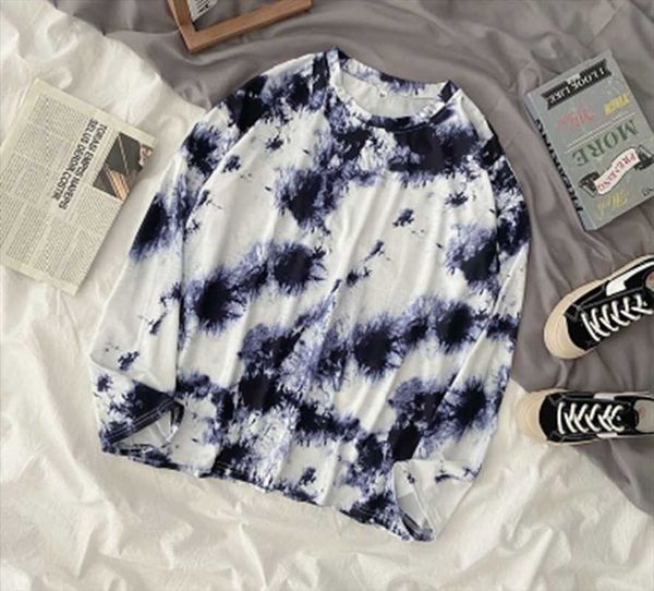 women's t-shirt tie-dye long sleeve tee o-neck loose harajuku style fashion gradient casual printed top, White
women's t-shirt tie-dye long sleeve tee o-neck loose harajuku style fashion gradient casual printed top, White
