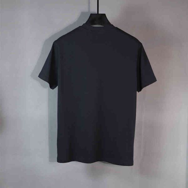 pure yuan version designer 2022 spring and summer new couple classic triangle nylon pocket splicing round neck short sleeve t-shirt, White 
pure yuan version designer 2022 spring and summer new couple classic triangle nylon pocket splicing round neck short sleeve t-shirt, White