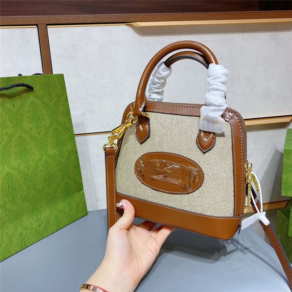 fashion handbag women chain bag woman luxurys designers bags 2021 casual ladies clutch classic leather diagonal satchel crossbody
fashion handbag women chain bag woman luxurys designers bags 2021 casual ladies clutch classic leather diagonal satchel crossbody