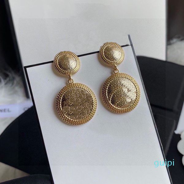 2021 luxury fashion designer earnails stud workmanship classic ladies' all kinds gifts must go out for a tour party, Golden;silver
2021 luxury fashion designer earnails stud workmanship classic ladies' all kinds gifts must go out for a tour party, Golden;silver