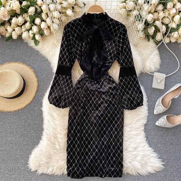 lady new fashion winter package hip dress 2021 women classic retro velvet slim bow round neck long sleeve elegant vestidos q573, Black;gray
lady new fashion winter package hip dress 2021 women classic retro velvet slim bow round neck long sleeve elegant vestidos q573, Black;gray