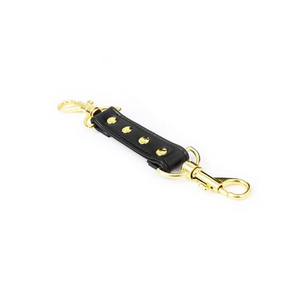 thierry double-end metal hook pu leather belt for restraint bondage convenient connection lock toys game accessory
thierry double-end metal hook pu leather belt for restraint bondage convenient connection lock toys game accessory