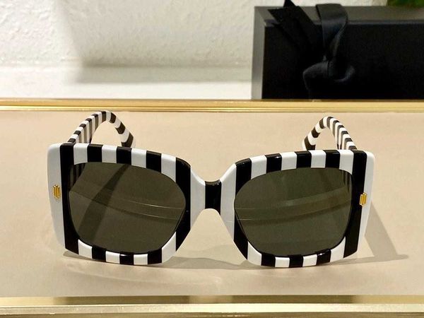 new 0435 womens sunglasses men sun glasses women sunglasses fashion style protects eyes gafas de sol lunettes de soleil with box, White;black
new 0435 womens sunglasses men sun glasses women sunglasses fashion style protects eyes gafas de sol lunettes de soleil with box, White;black