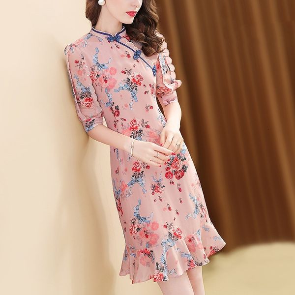 luxury cheongsam improved cheongsam silk like dr 2021 summer lady print slim drs, Blue;red
luxury cheongsam improved cheongsam silk like dr 2021 summer lady print slim drs, Blue;red