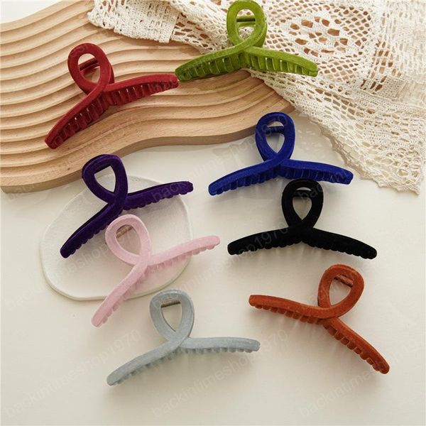 women fashion velvet hair clips solid color hollow geometric hairpins simple girls flocking catch barrettes hair accessories, Slivery;white
women fashion velvet hair clips solid color hollow geometric hairpins simple girls flocking catch barrettes hair accessories, Slivery;white
