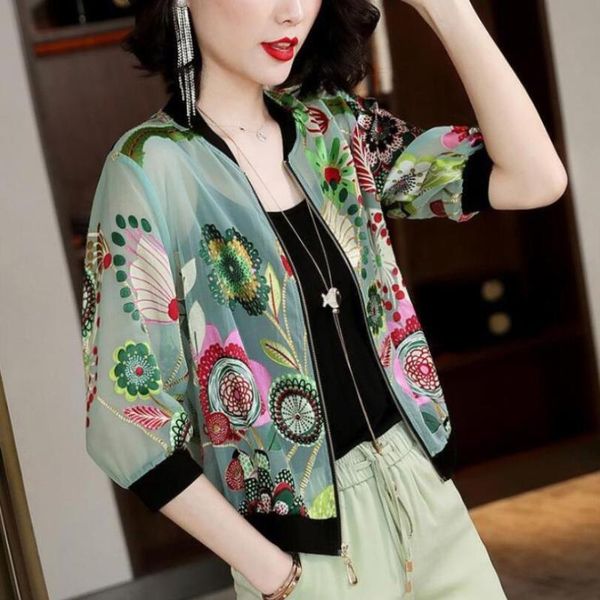 women's jackets 2021 korean fashion summer print chiffon sunscreen women thin long sleeve loose female jacket plus size 5xl clothes w19, Black;brown
women's jackets 2021 korean fashion summer print chiffon sunscreen women thin long sleeve loose female jacket plus size 5xl clothes w19, Black;brown