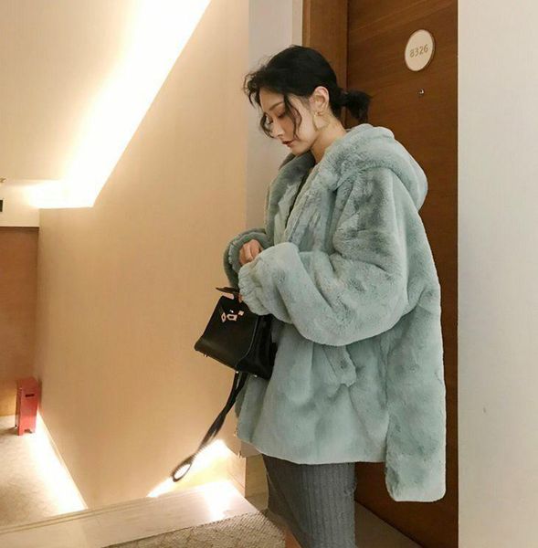 2020 fashion faux fur coat autumn winter wome plus size faux fox fur winter jacket women casaco feminino, Black
2020 fashion faux fur coat autumn winter wome plus size faux fox fur winter jacket women casaco feminino, Black