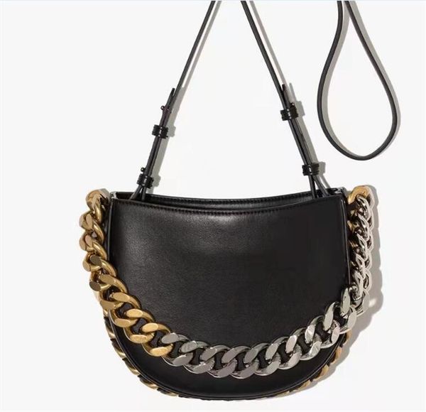 22s half-moon shape women beige pvc bag big chain decorate singer shoulder shopping bags v211 495151 fw14, Black;red 
22s half-moon shape women beige pvc bag big chain decorate singer shoulder shopping bags v211 495151 fw14, Black;red