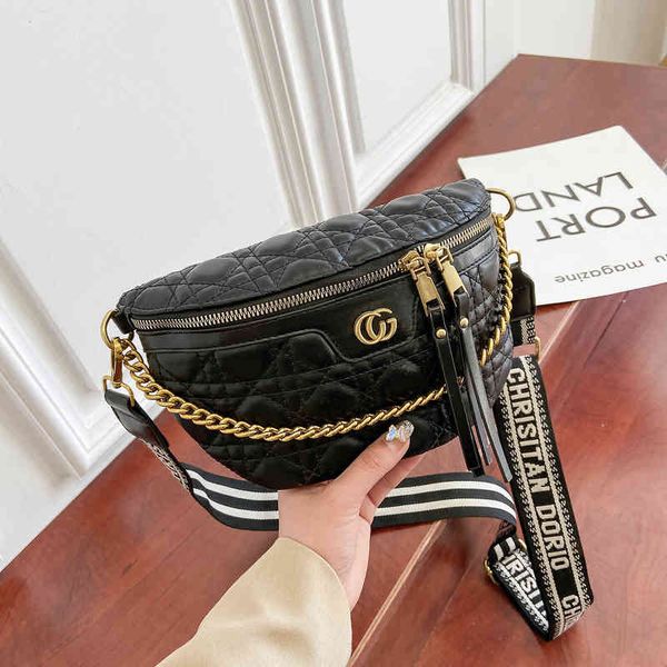 bag female new single shoulder bag fashion messenger embossed chain chest handbags sale
bag female new single shoulder bag fashion messenger embossed chain chest handbags sale