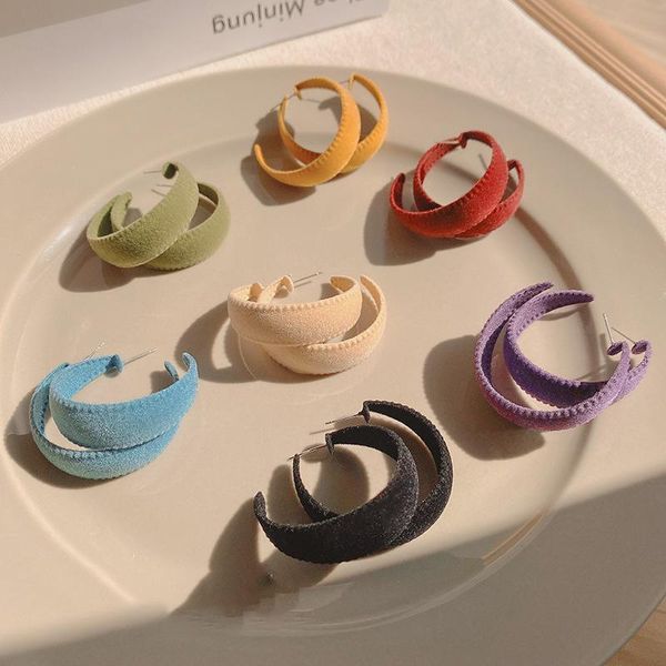 hoop & huggie velvet earrings for woman 2021 korean simple vintage sense of luxury fashion temperament color studs girl party gift jewelry, Golden;silver
hoop & huggie velvet earrings for woman 2021 korean simple vintage sense of luxury fashion temperament color studs girl party gift jewelry, Golden;silver
