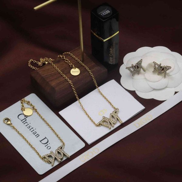 2021 new designer year family letter necklace female inlaid diamond earring net red high version bracelet, Golden
2021 new designer year family letter necklace female inlaid diamond earring net red high version bracelet, Golden