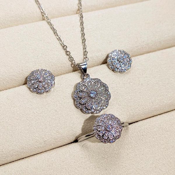 stud cubic zirconia flower piercing earrings for women wedding elegant korean party jewelry accessories pendientes eh1073, Golden;silver
stud cubic zirconia flower piercing earrings for women wedding elegant korean party jewelry accessories pendientes eh1073, Golden;silver