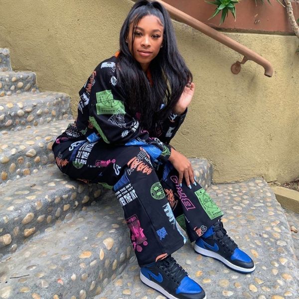 moda grffiti print two pieces of women jacket with zipper and pants define winter new style hip hop 2 street garment 4bix, Gray
moda grffiti print two pieces of women jacket with zipper and pants define winter new style hip hop 2 street garment 4bix, Gray