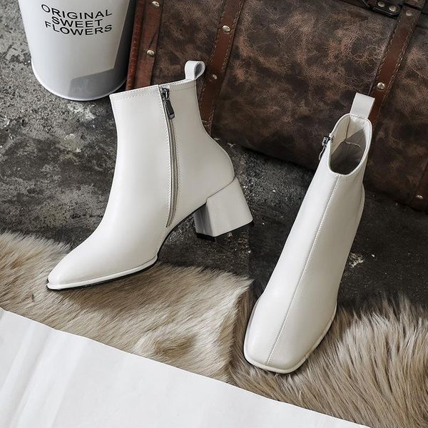 boots simple low rise fashion short temperament medium heel british style square head thick women's leather, Black
boots simple low rise fashion short temperament medium heel british style square head thick women's leather, Black