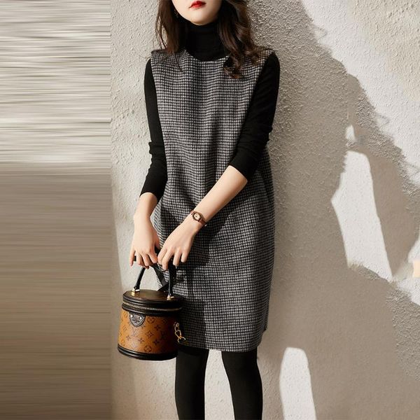 casual dresses 2021 autumn winter vest dress for women sleeveless round neck midi patchwork korea fashion one piece straight office plaid, Black;gray
casual dresses 2021 autumn winter vest dress for women sleeveless round neck midi patchwork korea fashion one piece straight office plaid, Black;gray