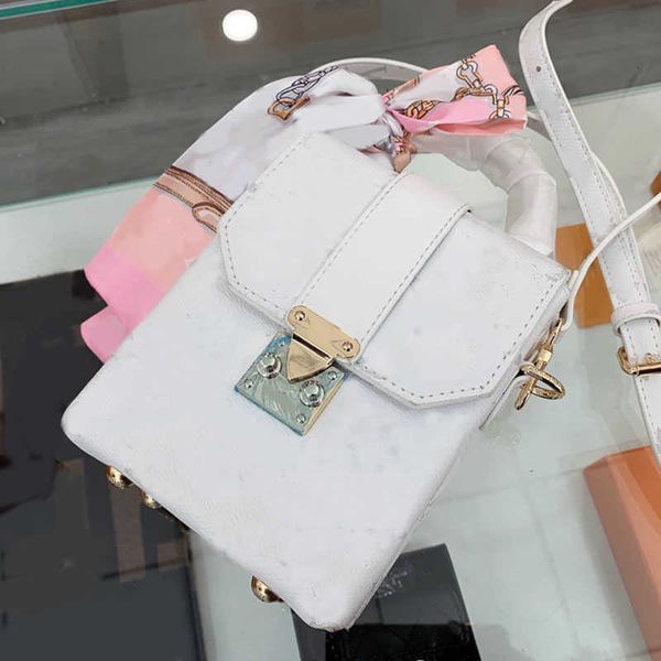 designer luxury bag quality box mobile phone bag ladies leather crossbody bags women flip messagner handbag letter old f women's leathe
designer luxury bag quality box mobile phone bag ladies leather crossbody bags women flip messagner handbag letter old f women's leathe